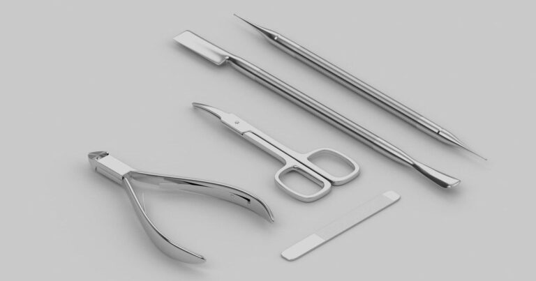 Best Practices for Using a Cuticle Pusher Cutter at Home