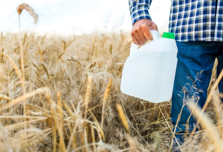 Agricultural oil