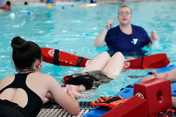 What Are the Benefits of Taking a Lifeguard Class?