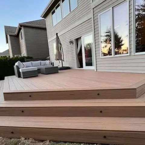 deck with no railings