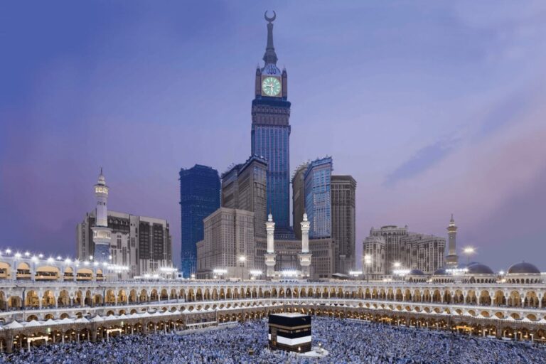 Who Can Benefit the Most from an Umrah Package January 2025