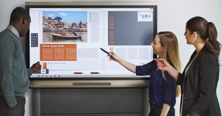 Why Smart Displays Are Revolutionizing Modern Workspaces