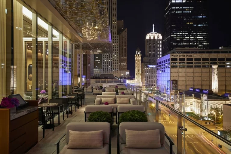 Which Hotels in Chicago Offer the Best Views?