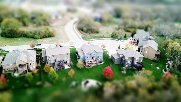 Real Estate SEO: 6 Expert Tips to Beat Big Competitors