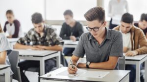 Online Classes Are Better Than Classroom Training: 6 Ways