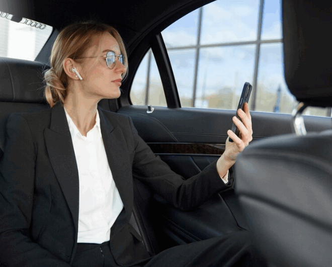 Seamless Gatwick Airport Pickup and Drop-Off: The Ultimate Chauffeur Experience