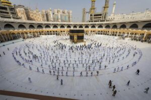 Embark on a Spiritual Journey with Luxury Umrah Packages from UK
