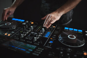 Why a Professional DJ Service Can Make or Break Your Party Experience