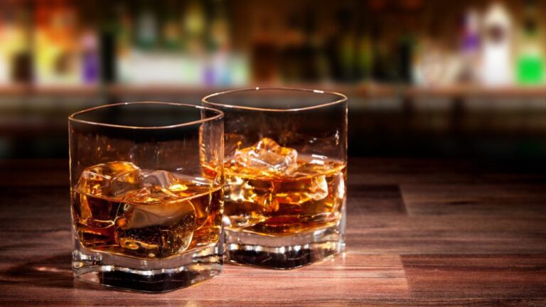 Is Non-Alcoholic Whiskey the Future of Drinking?