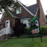 How Custom Real Estate Signs Drive Property Sales for Orlando Agencies