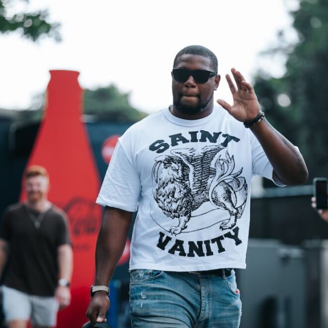 Saint Vanity Clothing : Bold Statement in Modern Fashion