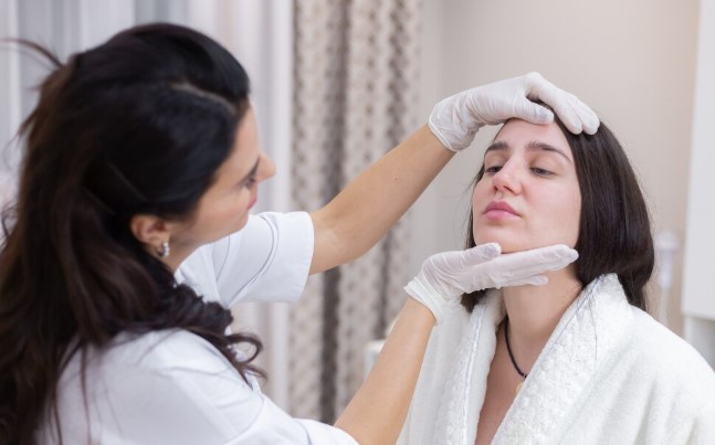 A Complete Guide to Acne Extraction Treatments in Singapore