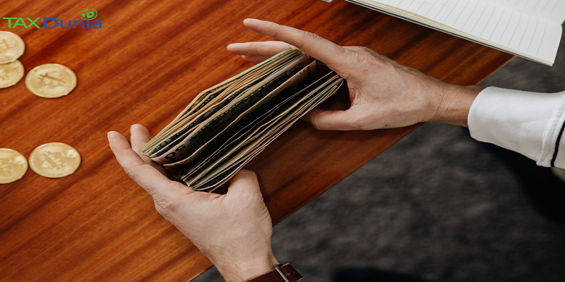 Tax Benefits for Salaried Employees: A Complete Guide