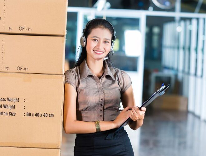 Moving Companies: Right Truck Hire Logistics Services for Your Move