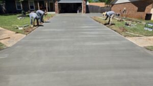 10 Signs It’s Time For A Pool Deck Replacement