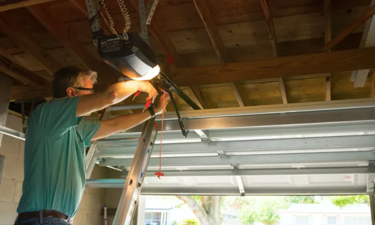 Keep Your Home Secure and Efficient with Professional Garage Door Service