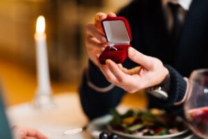 How to Style Custom Jewelry for Everyday Wear and Special Occasions?