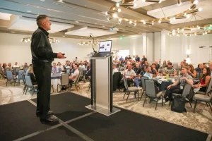 How Health Club Consultants and Gym Conference Speakers Guide Success