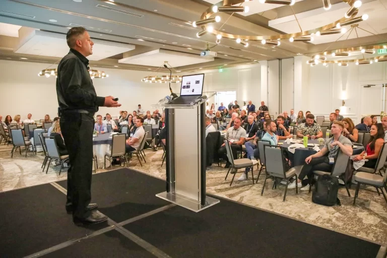 How Health Club Consultants and Gym Conference Speakers Guide Success