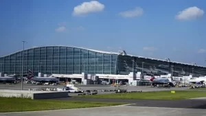 Taxi from Sheffield to Manchester Airport – Book Online with RidexTaxis