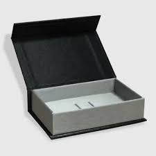 How Custom Magnetic Boxes Can Help You Beat Competition in Retail