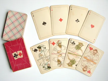 Complete Guide to Playing Card Dimensions: Standard, Mini & Large Sizes