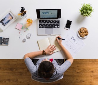 Pay Someone to Do My Assignment: A Smart Way to Beat Deadlines and Boost Grades