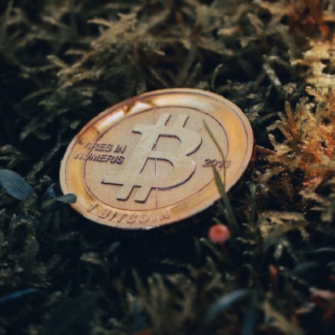 Bitcoin Price more than USD 1,06,700, Ether Surges 4 Percent