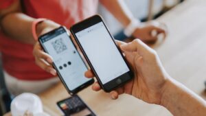 Using GPAY PhonePe UPI Apps Enable These 3 Security Settings Save Yousef from Frauds Scams